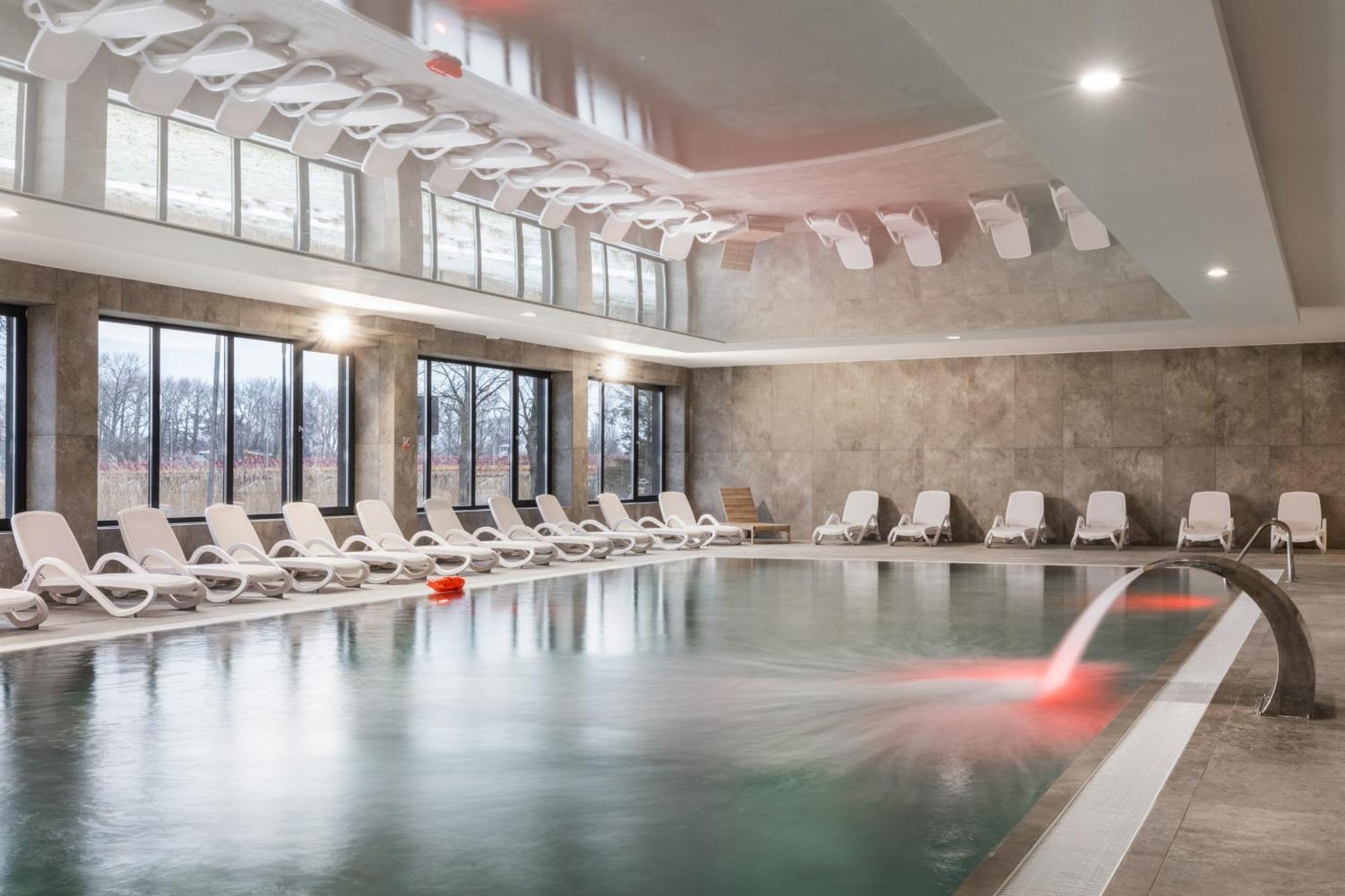 Stela Water Side Apartment - Swimming Pool & Sauna By Renters Prestige Дзивнув Экстерьер фото